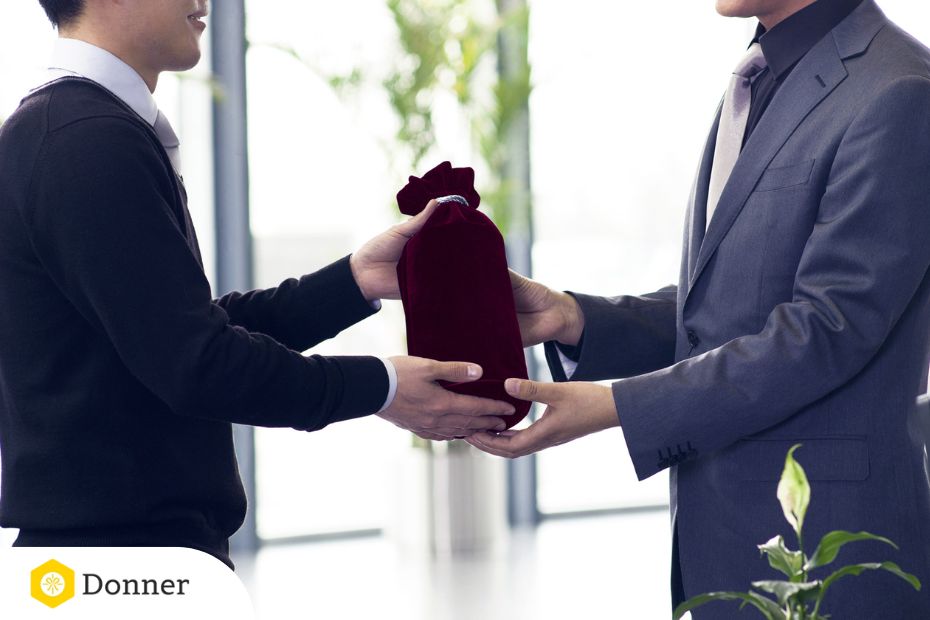 Bí quyết lựa chọn bộ quà tặng khách hàng ấn tượng