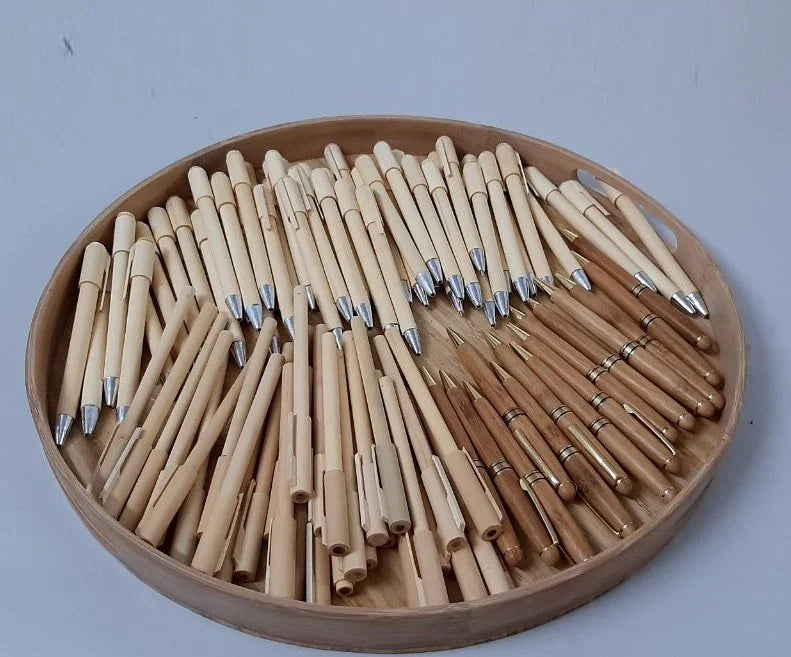 bút bi tre