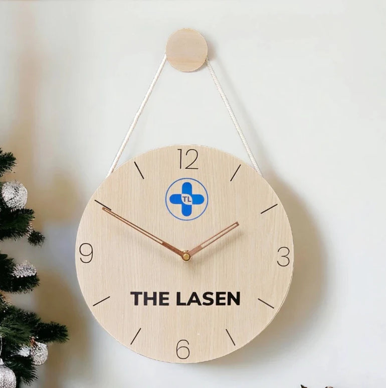 Đồng hồ treo tường bằng gỗ